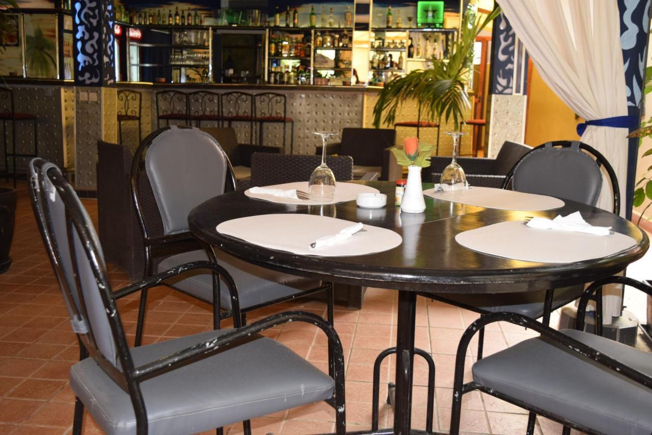 Fana Hotel Dakar Buitenkant foto